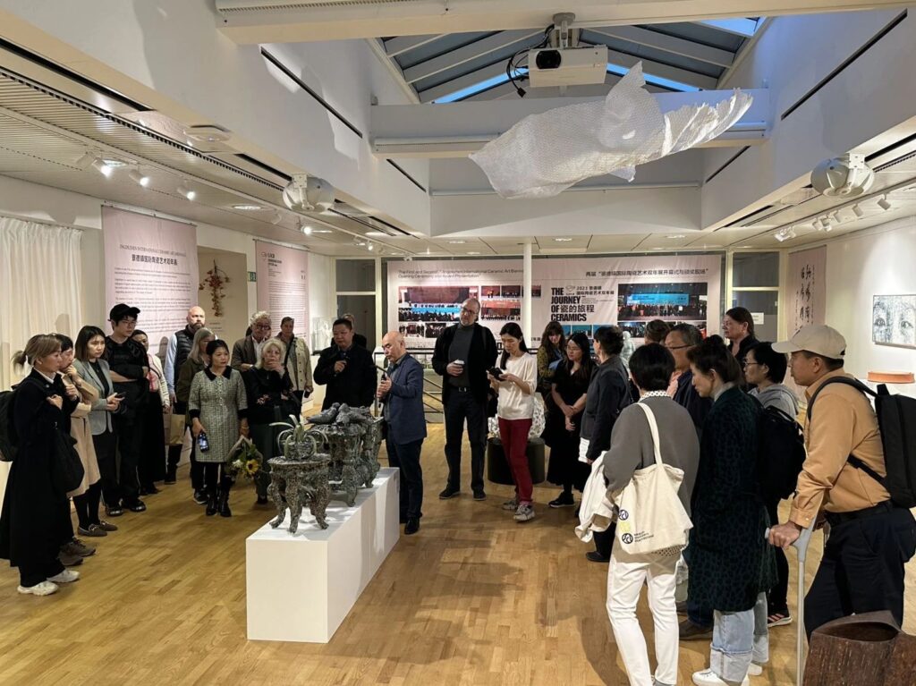 斯德哥尔摩中国文化中心举办景德镇国际陶瓷艺术双年展优秀作品展（瑞典站）专场导览及讲座